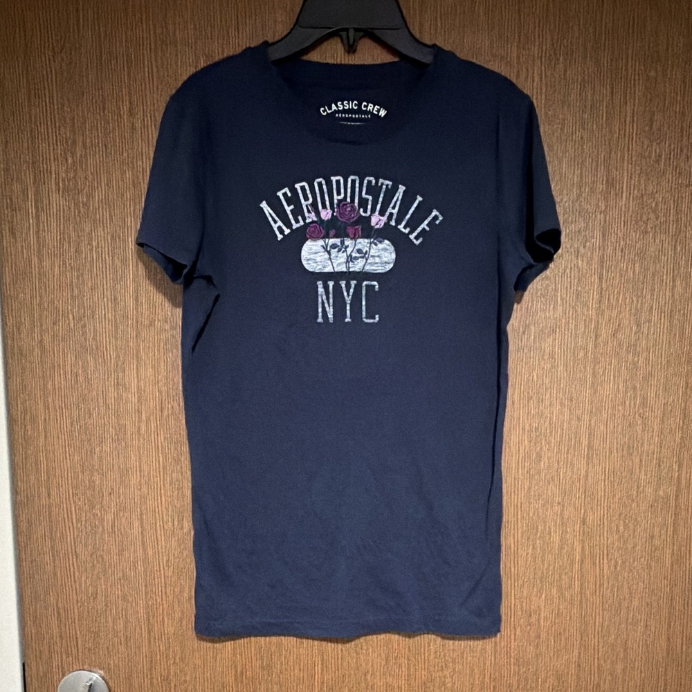 Aéropostale Classic Crew women's Navy Graphic Logo Rose Crew Neck Tee Size M